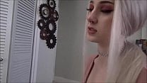Skylar Vox летит на вершине супер огромного удовольствия