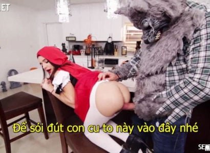 Волки и маленькая красная езда увлечены