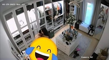 Видео XXX Жена привела ее домой, когда ее муж в деловой поездке